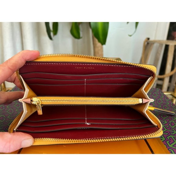 ♦️♦️ AUTHENTIC TORY BURCH COLOR BLOCKED PERRY WALLET ♦️♦️ - Picture 7 of 8